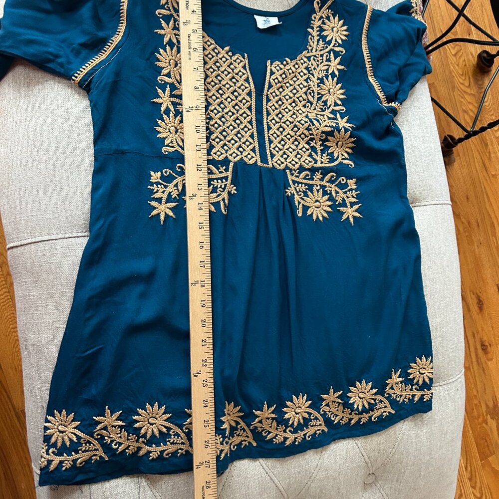 Embroidery blouse - Picture 7 of 8